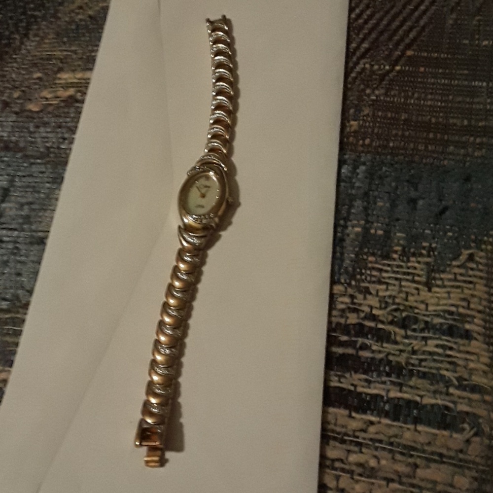 Colibri ladies women's Swiss diamond watch